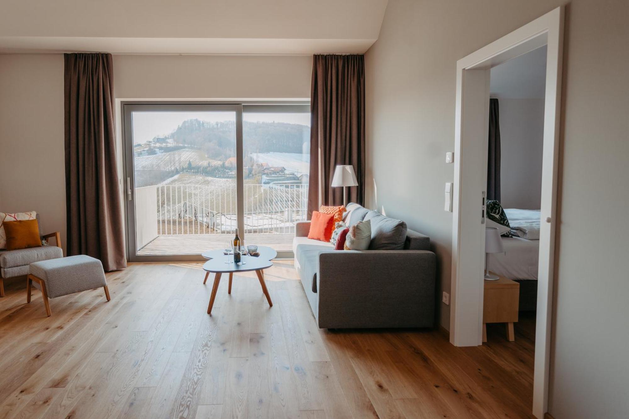 Relax Apartments An Der Lage Hochgrassnitzberg Spielfeld Exterior photo